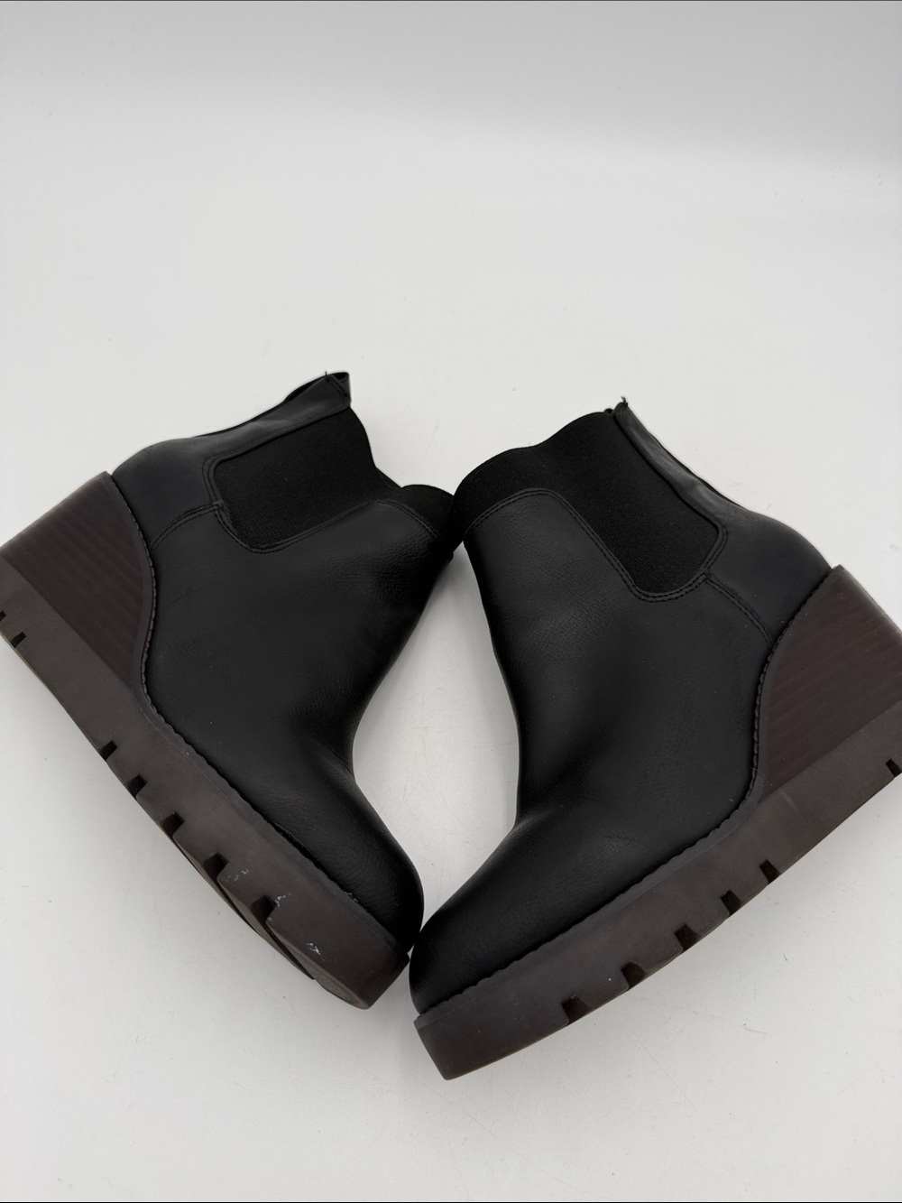 Crown Vintage Black Wedge Chelsea Ankle Boots women 7w casual office Y2K - Picture 7 of 14